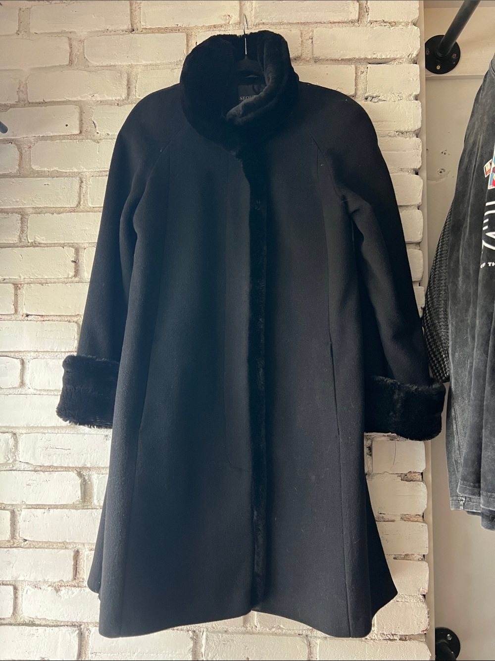 Black Women's Faux-Fur Trim Coat funnel neck